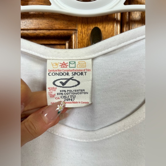 🐚6/ 10$ Girls Summer Apparel - Size M Montreal Canadiens Cotton T-Shirt - Picture 2 of 3